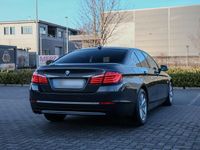 Gebraucht BMW 528 Sport Line 258 PS (189 kW) 2011 Grau Limousine