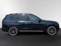 Gebraucht BMW X7 M Sport 352 PS (258 kW) 2025 Carbonschwarz metallic SUV