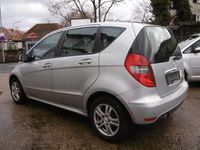 Gebraucht Mercedes A180 109 PS (80 kW) 2011 Silber Limousine