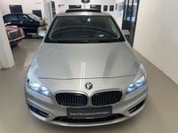 Gebraucht BMW 220 Active Tourer Advantage 192 PS (141 kW) 2015 Silber Van / Kleinbus