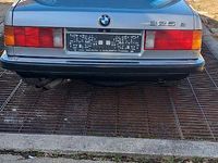 Gebraucht BMW 325 128 PS (94 kW) 1987 Grau Coupé
