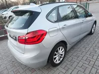 Gebraucht BMW 218 Active Tourer Basis 150 PS (110 kW) 2016 Silber Van / Kleinbus