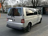 Gebraucht VW Caravelle 131 PS (96 kW) 2009 Silber Van / Kleinbus