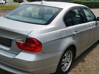 gebraucht BMW 325 i E90 Limousine Automatik