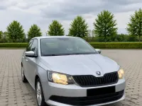 Gebraucht Skoda Fabia 90 PS (66 kW) 2016 Silber Kleinwagen
