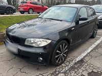 Gebraucht BMW 118 129 PS (94 kW) 2007 Schwarz Kleinwagen