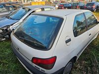 Gebraucht Peugeot 306 75 PS (55 kW) 1994 Weiß Limousine