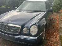 Gebraucht Mercedes E240 177 PS (130 kW) 1997 Limousine