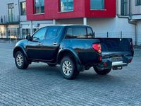 Gebraucht Mitsubishi L200 178 PS (130 kW) 2014 Schwarz Pickup