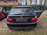 Gebraucht BMW 320 Basis 170 PS (125 kW) 2001 Blau Kombi