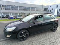 Gebraucht Opel Astra 115 PS (84 kW) 2011 Schwarz Limousine
