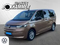 Gebraucht VW Multivan Life 150 PS (110 kW) 2023 Orange Van / Kleinbus