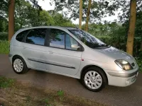 Gebraucht Renault Scénic 110 PS (80 kW) 2002 Silber Van / Kleinbus