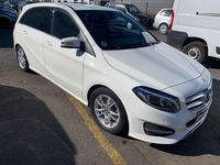 Gebraucht Mercedes B180 122 PS (89 kW) 2016 Weiß Van / Kleinbus