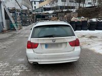 Gebraucht BMW 320 177 PS (130 kW) 2008 Weiß Kombi