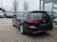 Gebraucht VW Golf VII Highline 150 PS (110 kW) 2020 Schwarz Kombi
