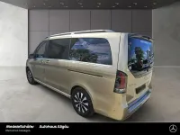 Gebraucht Mercedes EQV300 Avantgarde 150 kW (204 PS) 2025 Kalaharigold met. Van / Kleinbus