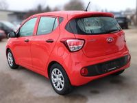 Gebraucht Hyundai i10 Select 67 PS (49 kW) 2020 Tomato red / sol Kleinwagen