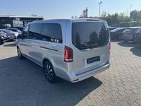 Gebraucht Mercedes V250 190 PS (139 kW) 2023 Silber Van / Kleinbus