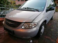Gebraucht Chrysler Voyager 147 PS (108 kW) 2002 Silber Van / Kleinbus