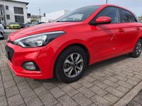 Gebraucht Hyundai i20 Trend 101 PS (74 kW) 2020 Rot Kleinwagen