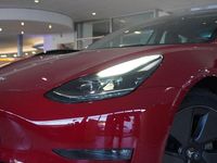 Gebraucht Tesla Model 3 366 kW (498 PS) 2022 Midnight cherry metallic Limousine