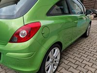 Gebraucht Opel Corsa 87 PS (63 kW) 2014 Grün Kleinwagen