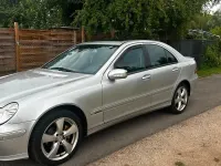 Gebraucht Mercedes C200 163 PS (119 kW) 2003 Silber Limousine