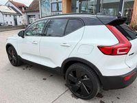 Gebraucht Volvo EX40 Single Motor Extended Range 185 kW (252 PS) 2025 Crystal white / metallic SUV