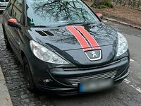 Gebraucht Peugeot 206 74 PS (54 kW) 2011 Schwarz Kleinwagen