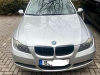 Second-hand BMW 320 150 CP (110 kW) 2007 Argintiu Berlinǎ