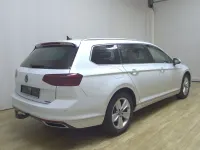 Używany VW Passat Elegance 200 KM (147 kW) 2023 Biały Kombi