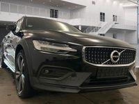 Gebraucht Volvo V60 CC Pro 190 PS (139 kW) 2020 Schwarz Kombi