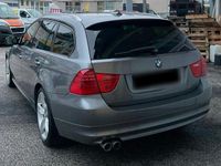 Gebraucht BMW 325 204 PS (150 kW) 2011 Grau Kombi