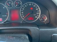 Gebraucht Audi A6 220 PS (161 kW) 2002 Blau Kombi