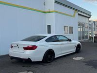 Gebraucht BMW 440 Basis 326 PS (239 kW) 2019 Weiß Coupé