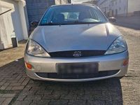 Gebraucht Ford Focus Ambiente 75 PS (55 kW) 1999 Silber Kombi