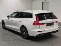 Gebraucht Volvo V60 Momentum 190 PS (139 kW) 2020 Solidweiss Kombi