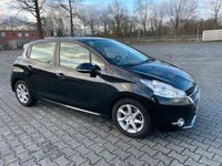 gebraucht Peugeot 208 1.4 Active HDi *Automatic* / Navigation