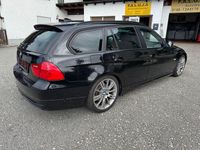 Usata BMW 320 Efficient Dynamics 163 CV (119 kW) 2012 Nero Station wagon
