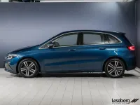 Gebraucht Mercedes B200 Progressive 150 PS (110 kW) 2022 Blau Van / Kleinbus