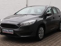 Gebraucht Ford Focus Ambiente 101 PS (74 kW) 2015 Grau Kombi