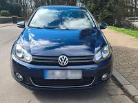 Gebraucht VW Golf VI 105 PS (77 kW) 2011 Blau Kleinwagen