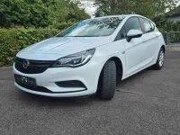 Gebraucht Opel Astra Business 101 PS (74 kW) 2017 Weiß Kleinwagen