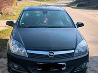 Gebraucht Opel Astra 115 PS (84 kW) 2008 Schwarz Kleinwagen