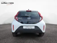 Neu Toyota Aygo X X-play 72 PS (52 kW) 2025 Weiß SUV