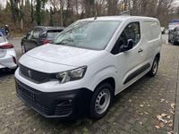 Gebraucht Peugeot Partner Premium 102 PS (75 kW) 2023 Weiss icy Van / Kleinbus