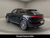 Gebraucht Porsche Cayenne 470 PS (345 kW) 2024 Schwarz SUV
