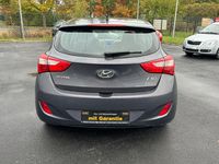 Gebraucht Hyundai i30 110 PS (80 kW) 2016 Grau Kleinwagen