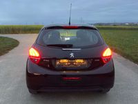 gebraucht Peugeot 208 PureTech 82 Active